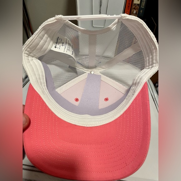 Columbia Unisex Pink And White SnapBack Trucker Hat. Mesh Back. One Size. NWT - Picture 5 of 6